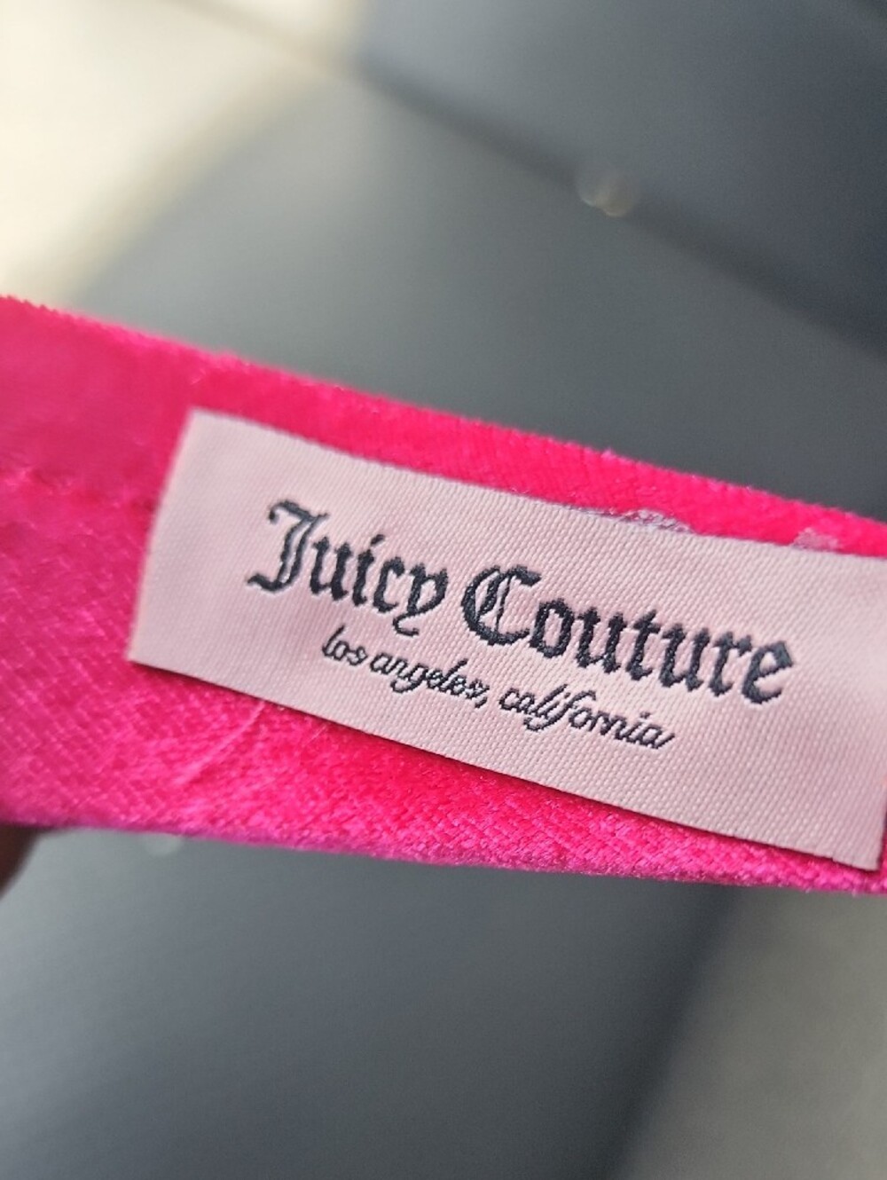 Juicy Couture Hot Pink Velvet Padded Headband - Picture 6 of 6